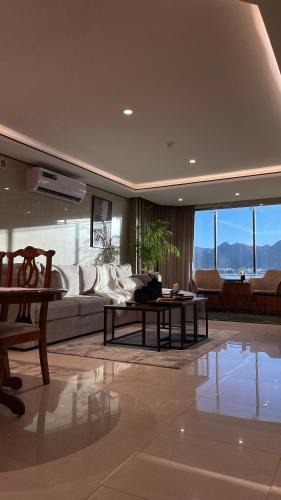 Ha'il Apartment | سويت غرفة وصالة بإطلالة واسعة على المدينة