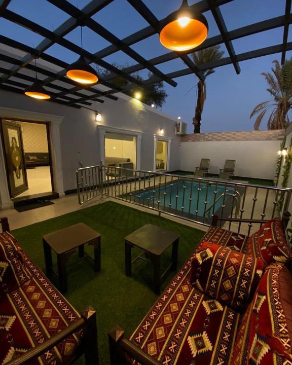 Al Aqiq Ski Chalet | شاليه وحديقة التوت بمسبح