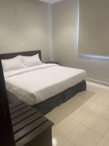 Buraydah Apartment | شقة جوار شارع البخاري (دخول ذاتي ١أ)