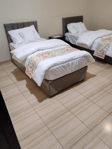 Ar Rayis Apartment | شقة مريحة وهادئه غرفتين وصالة شخصين مع أطفال الرايس