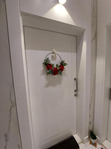 Medina Apartment | شقه فاخره بجوار الراشد مول