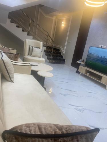 Tabuk Villa | فله روف خاصه