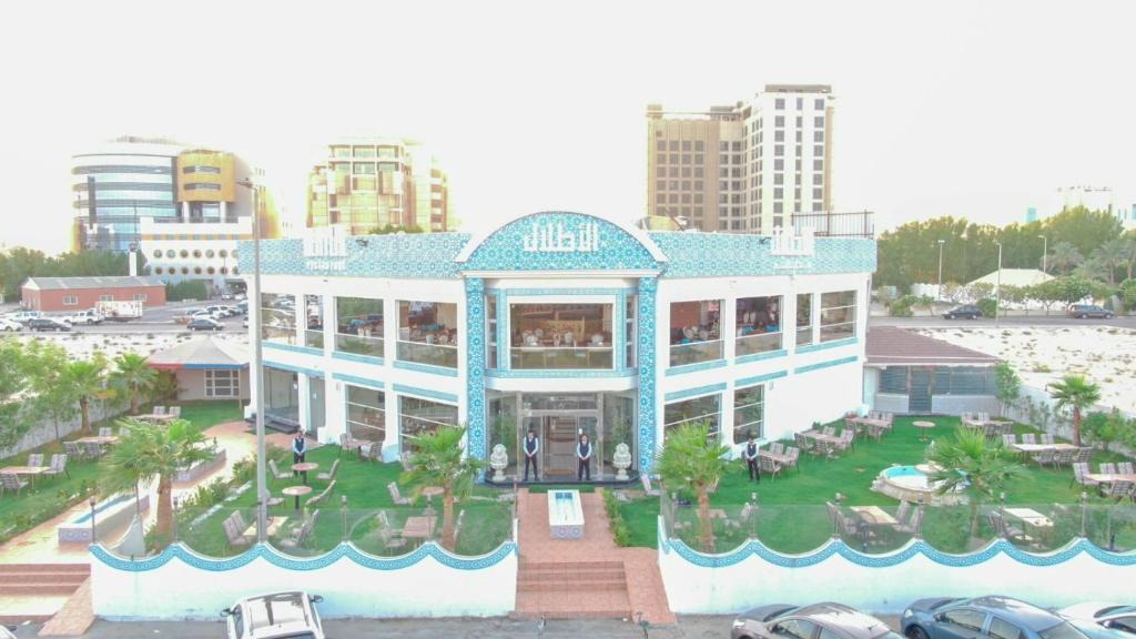 Corniche Hotel | فندق الاطلال