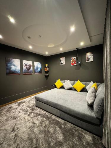 Al-Rawdah Apartment | لارين سويتس