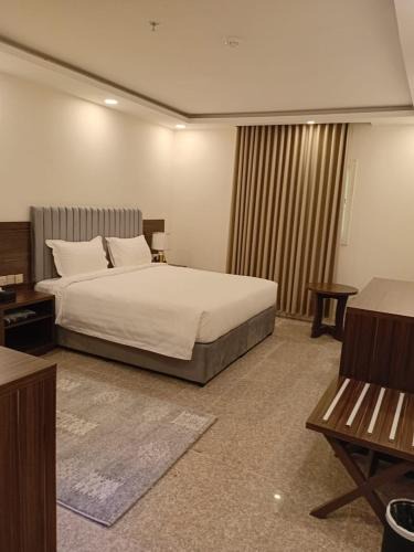 Tabuk Hotel | مجمع مهنا