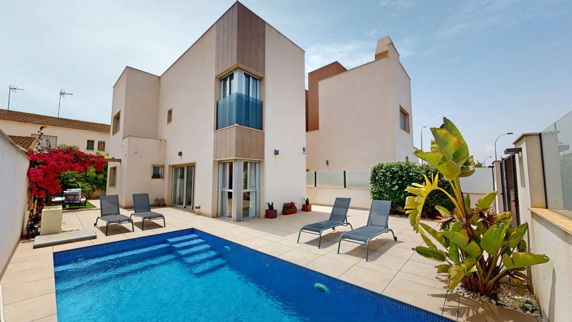 Santiago de la Ribera Villa | 121 m² Villa ∙ 3 bedrooms ∙ 6 guests