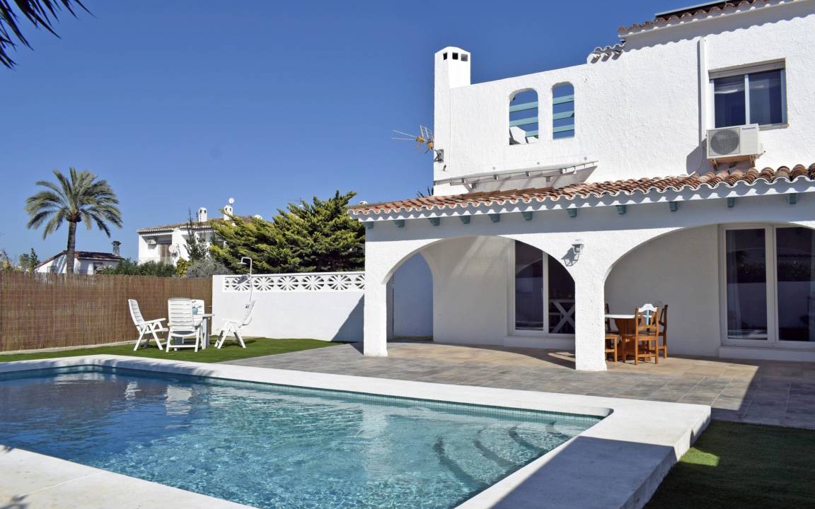 Denia Villa | 140 m² Villa ∙ 4 bedrooms ∙ 9 guests