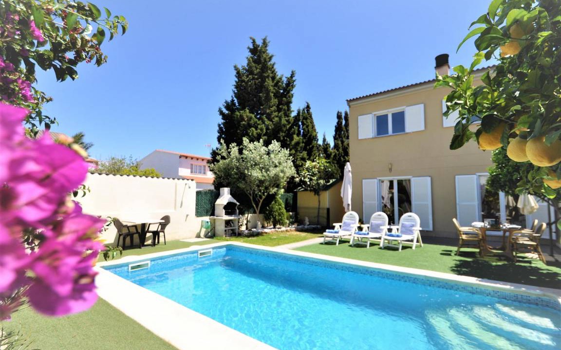 Badia Gran House | 150 m² House ∙ 3 bedrooms ∙ 6 guests