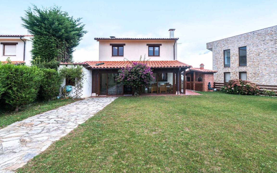 Ovio House | 165 m² House ∙ 4 bedrooms ∙ 8 guests