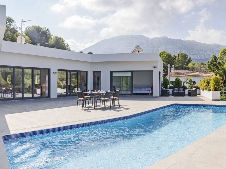 Denia House | 170 m² House ∙ 3 bedrooms ∙ 6 guests