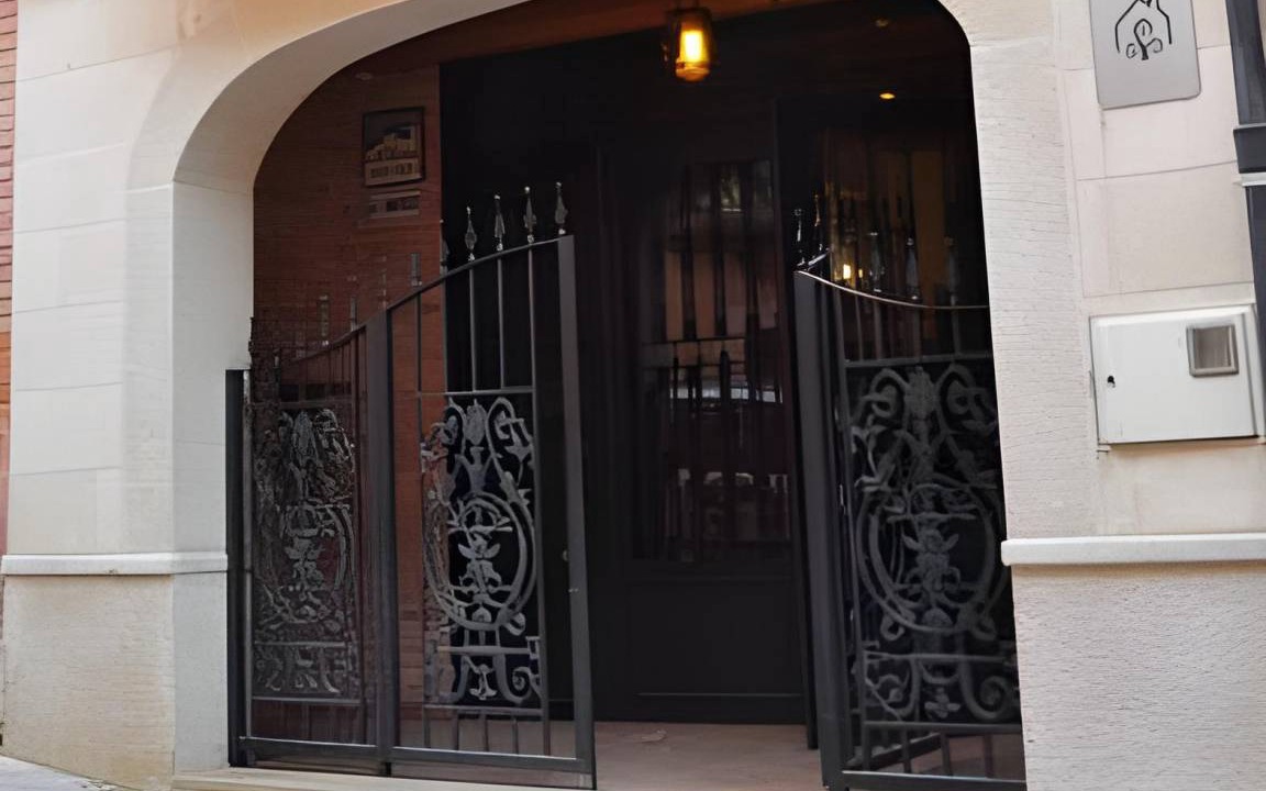 Albocasser House | 180 m² House ∙ 5 bedrooms ∙ 15 guests