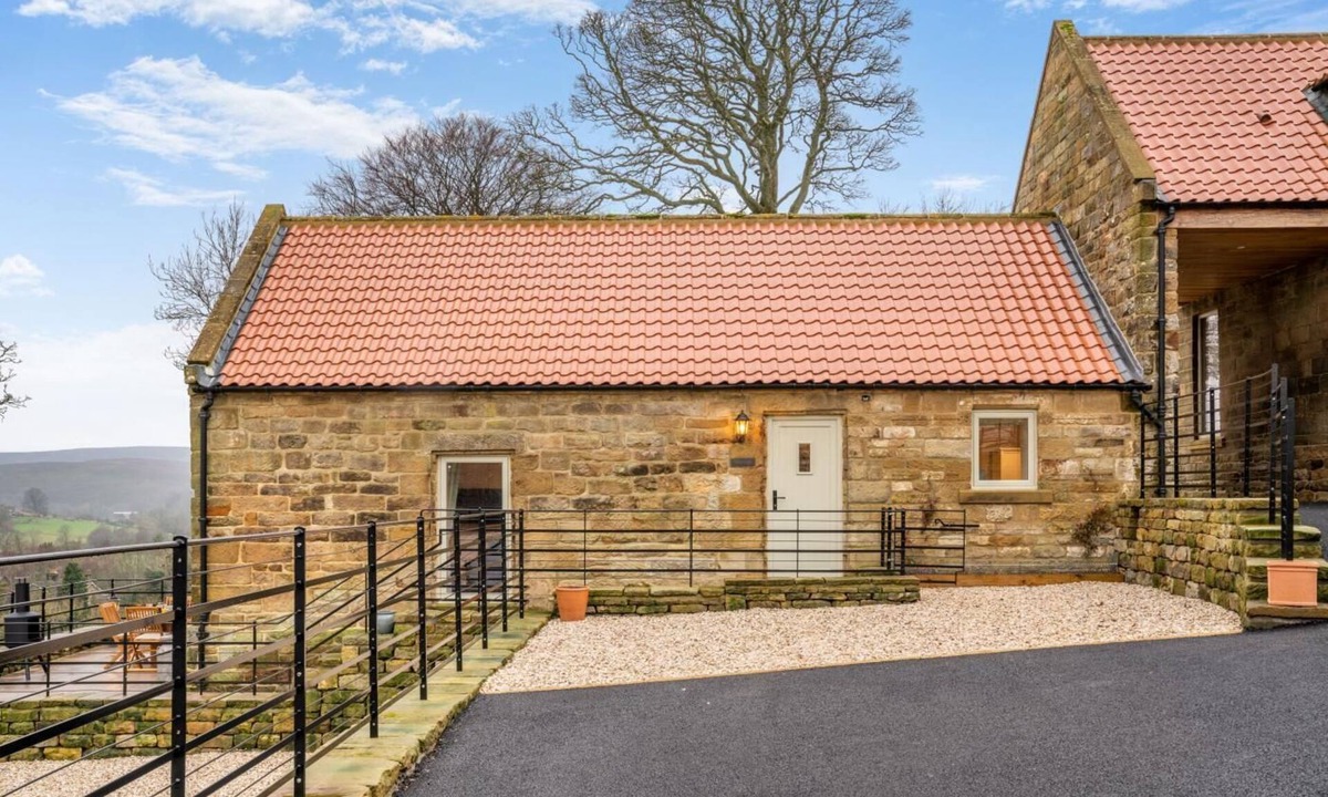 Castleton Cottage | 2 Bed in Castleton (oc-p34012)