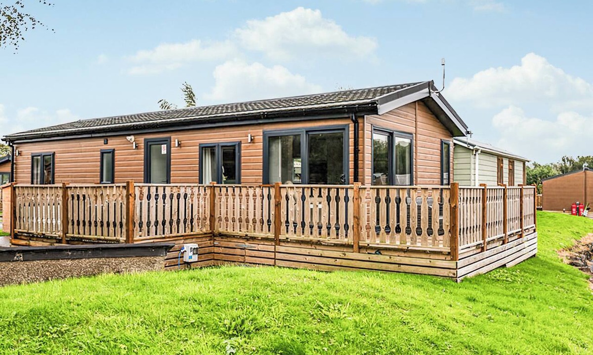 Carnforth Ski Chalet | 2 bedroom accommodation in Carnforth