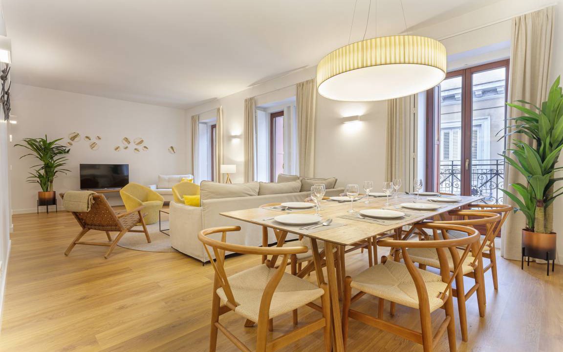 Cortes Apartment | 200 m² Apartment ∙ 4 bedrooms ∙ 9 guests