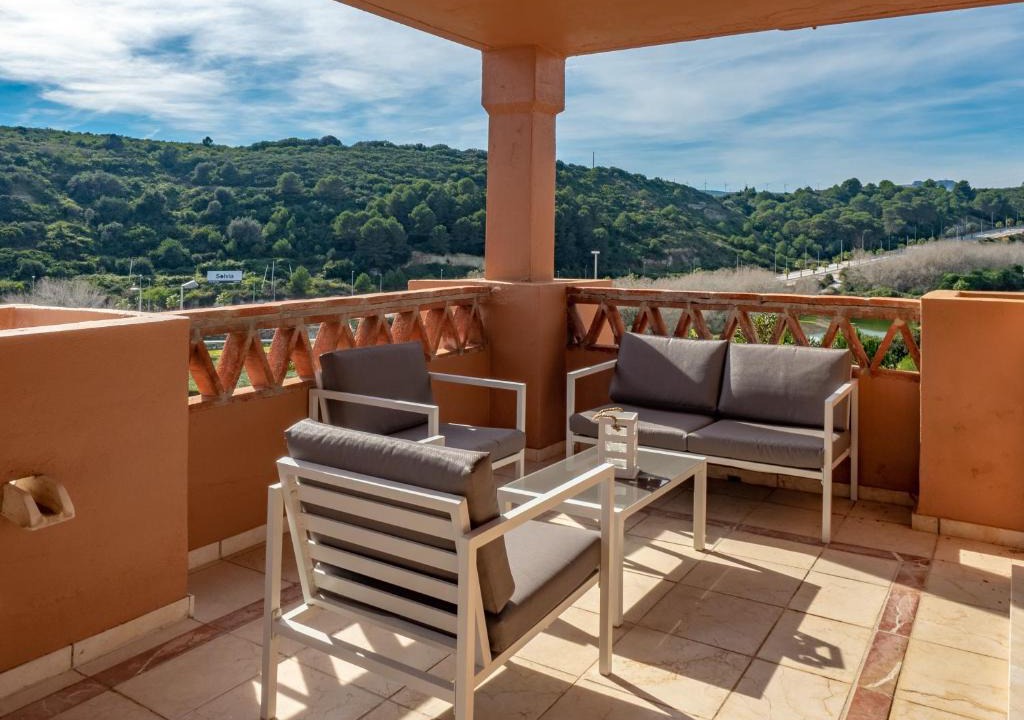Casares Apartment | 2225-Spacious 3 bedrooms with sea view