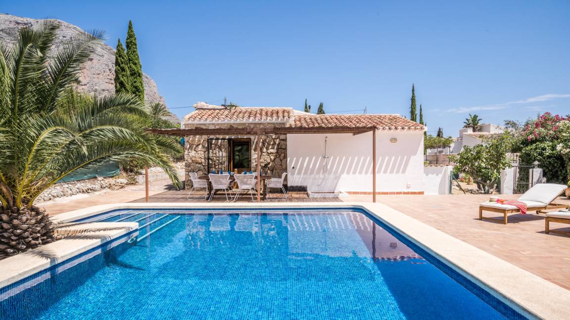 Ermita Villa | 245 m² Villa ∙ 3 bedrooms ∙ 6 guests