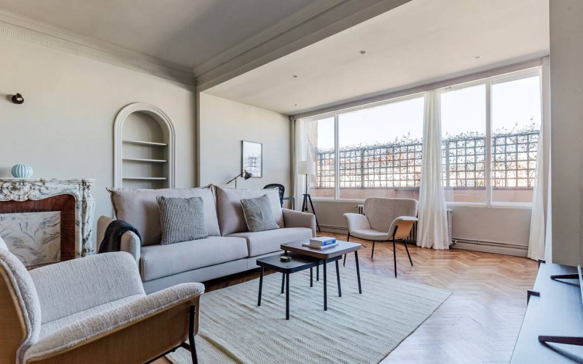 Dreta de l'Eixample House | 250 m² House ∙ 3 bedrooms ∙ 6 guests