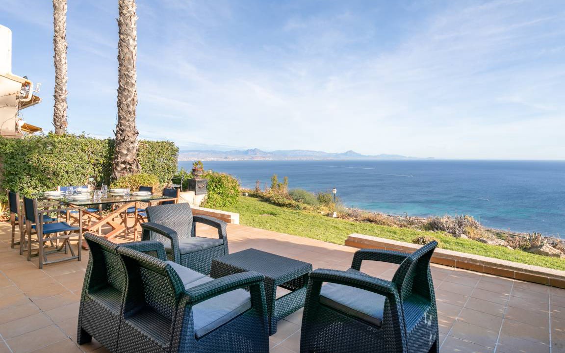 Gran Alacant Villa | 250 m² Villa ∙ 3 bedrooms ∙ 6 guests