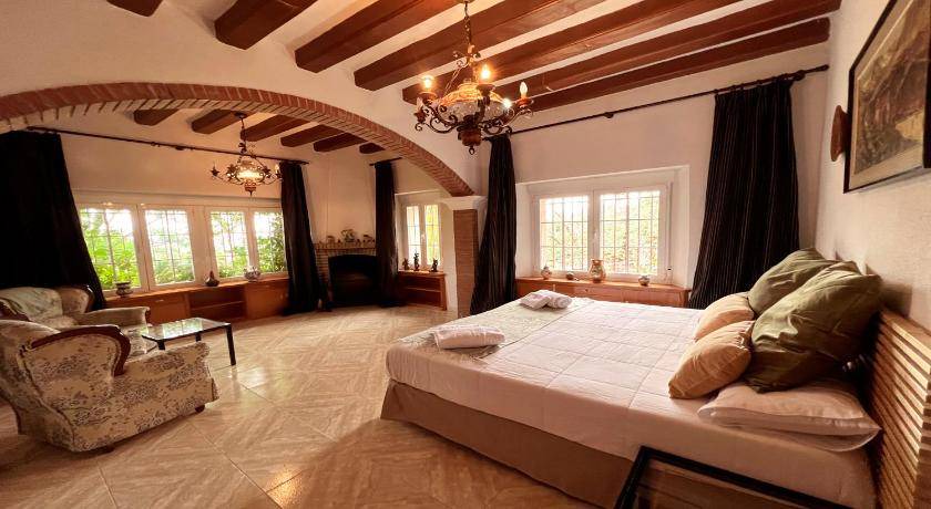 Miraflores de la Sierra Bed & Breakfast | 30 m² Bed and breakfast ∙ 4 guests
