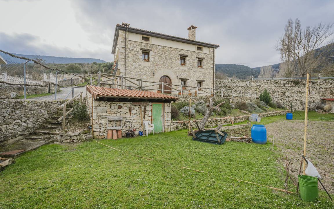 Quintana de Valdivielso House | 300 m² House ∙ 5 bedrooms ∙ 10 guests