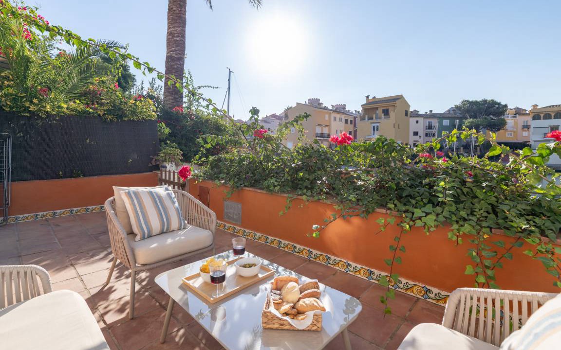 Port Saplaya House | 300 m² House ∙ 6 bedrooms ∙ 10 guests