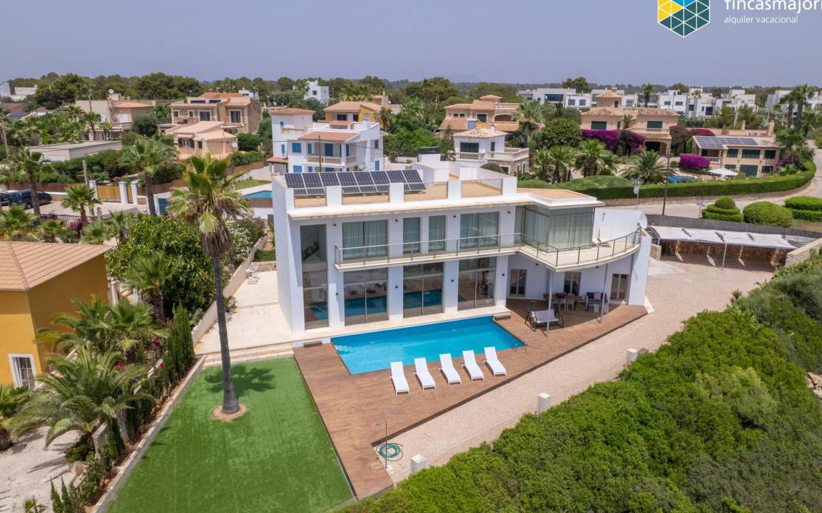 Cala Pi Villa | 300 m² Villa ∙ 4 bedrooms ∙ 8 guests