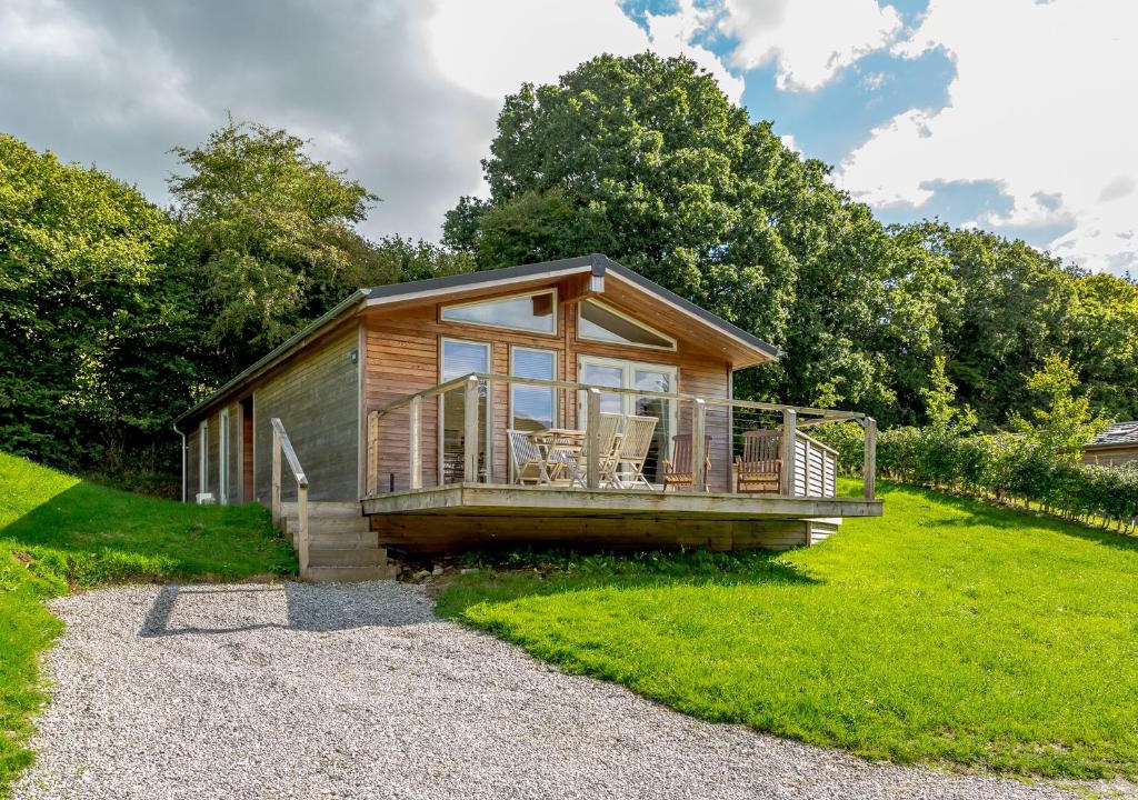 Looe House | 4 Hedgerows