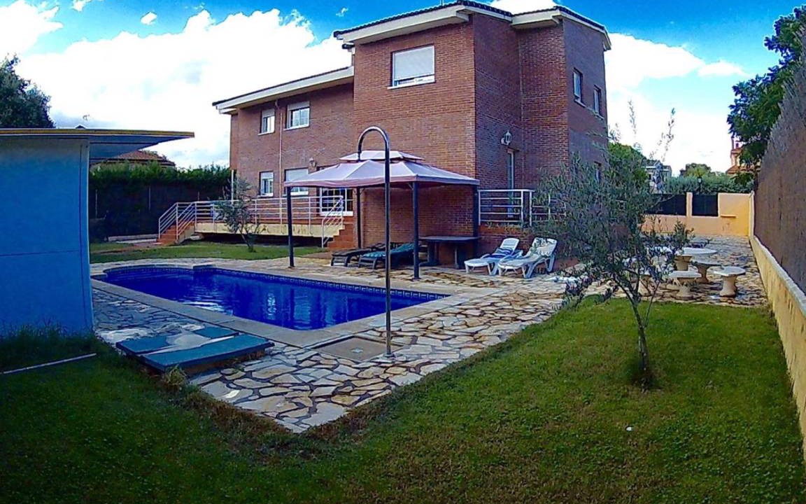 Brunete Villa | 400 m² Villa ∙ 10 bedrooms ∙ 22 guests