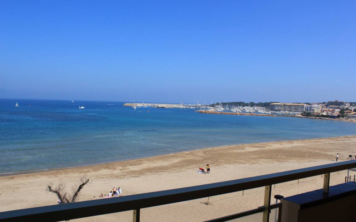 L'Escala Apartment | 61 m² Apartment ∙ 2 bedrooms ∙ 4 guests