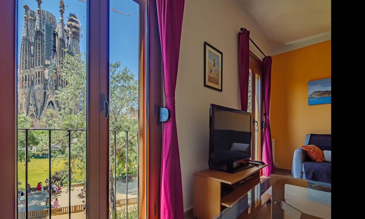 La Sagrada Familia Apartment | ABSOLUTE SAGRADA FAMILIA 2/Superior/