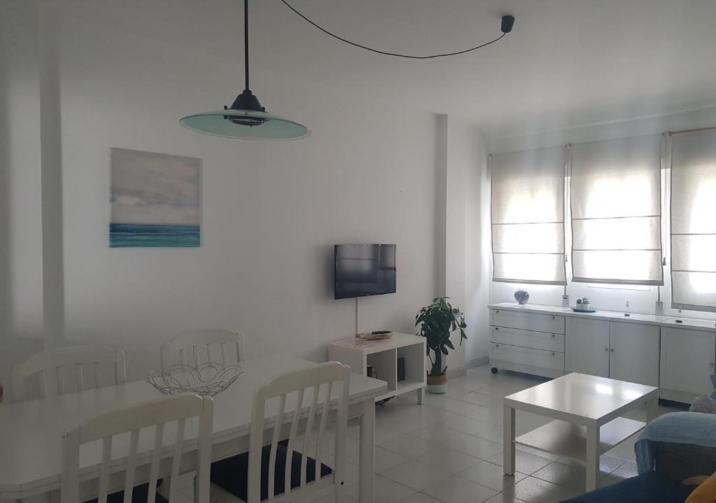 Conil de la Frontera City Center Apartment | ACOGEDOR APARTAMENTO 2 HABITACIONES JUNTO A LA PLAYA