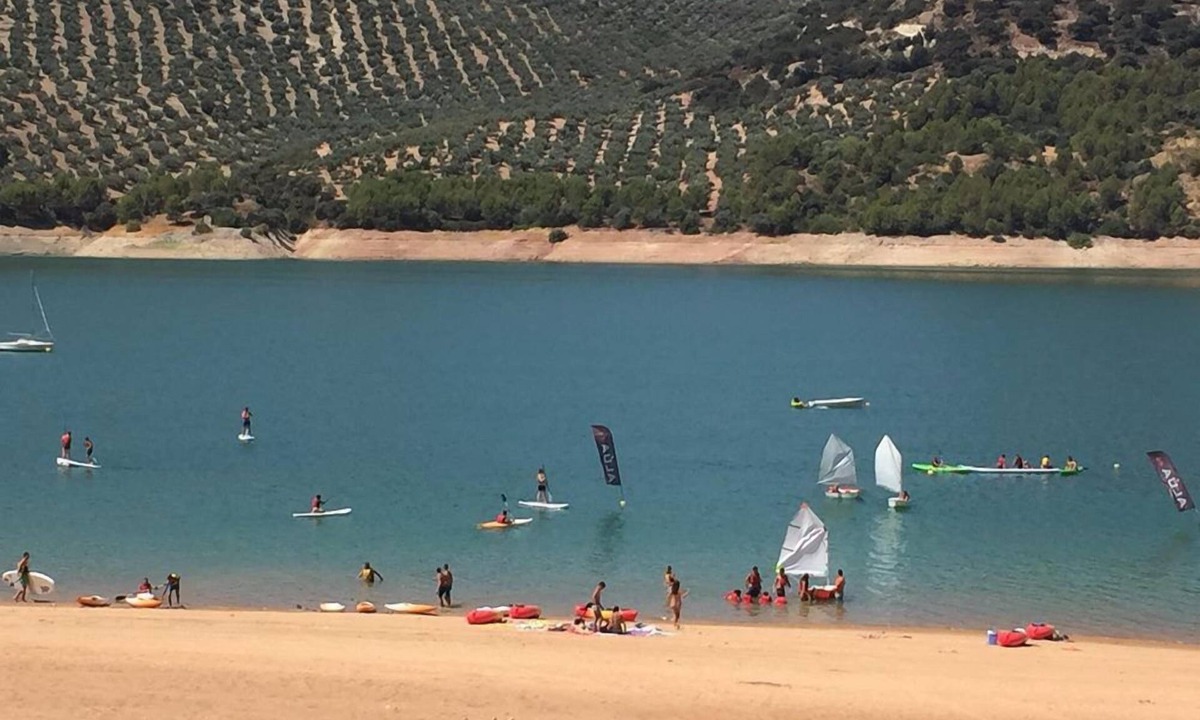 Iznajar Hostel | Alojamiento Rural Lago de Andalucía - Hostel