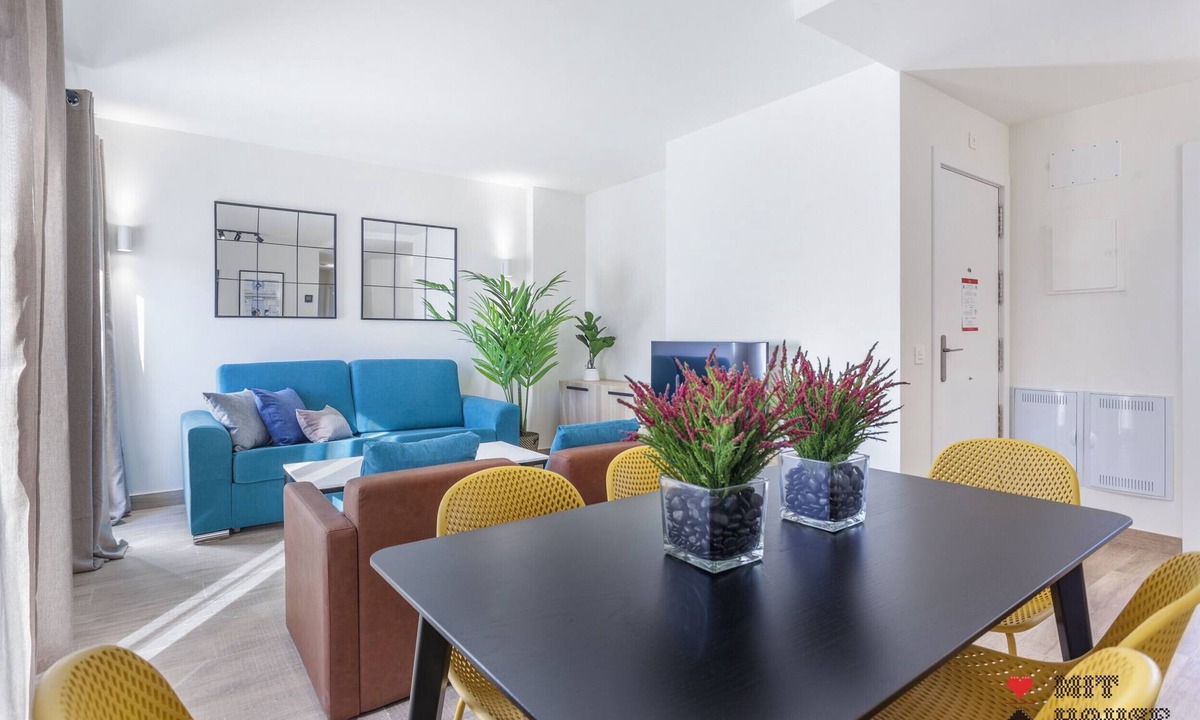Atocha Apartment | Antonio Lopez XVIII apartment in Madrid