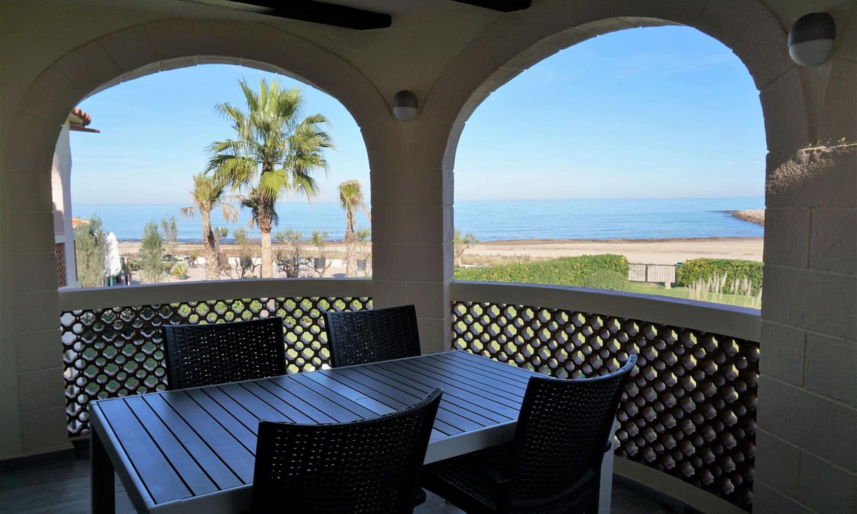 Molinell Apartment | Apartment COSTA DE LA CALMA on the beach in Denia
