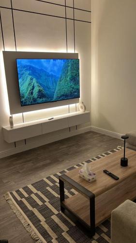 Tabuk Apartment | Apartment, room, hall and bathroom 8