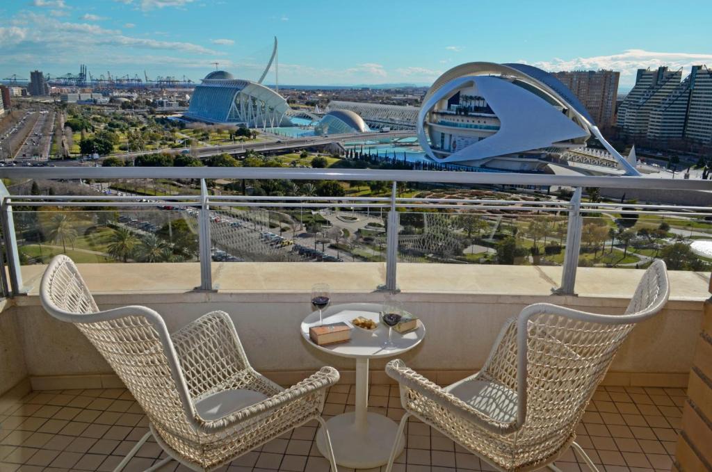 Penya-roja Apartment | ApartUP Blue Opera View