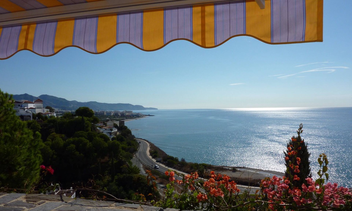 Nerja Apartment | Beautiful High Quality 2 Bed, 2 Bath Apt, Large Terrace with Stunning Views