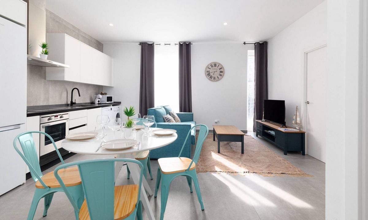 Arrancapins Apartment | Belmar Apartments 4. WiFi + A/C + 6 Pax