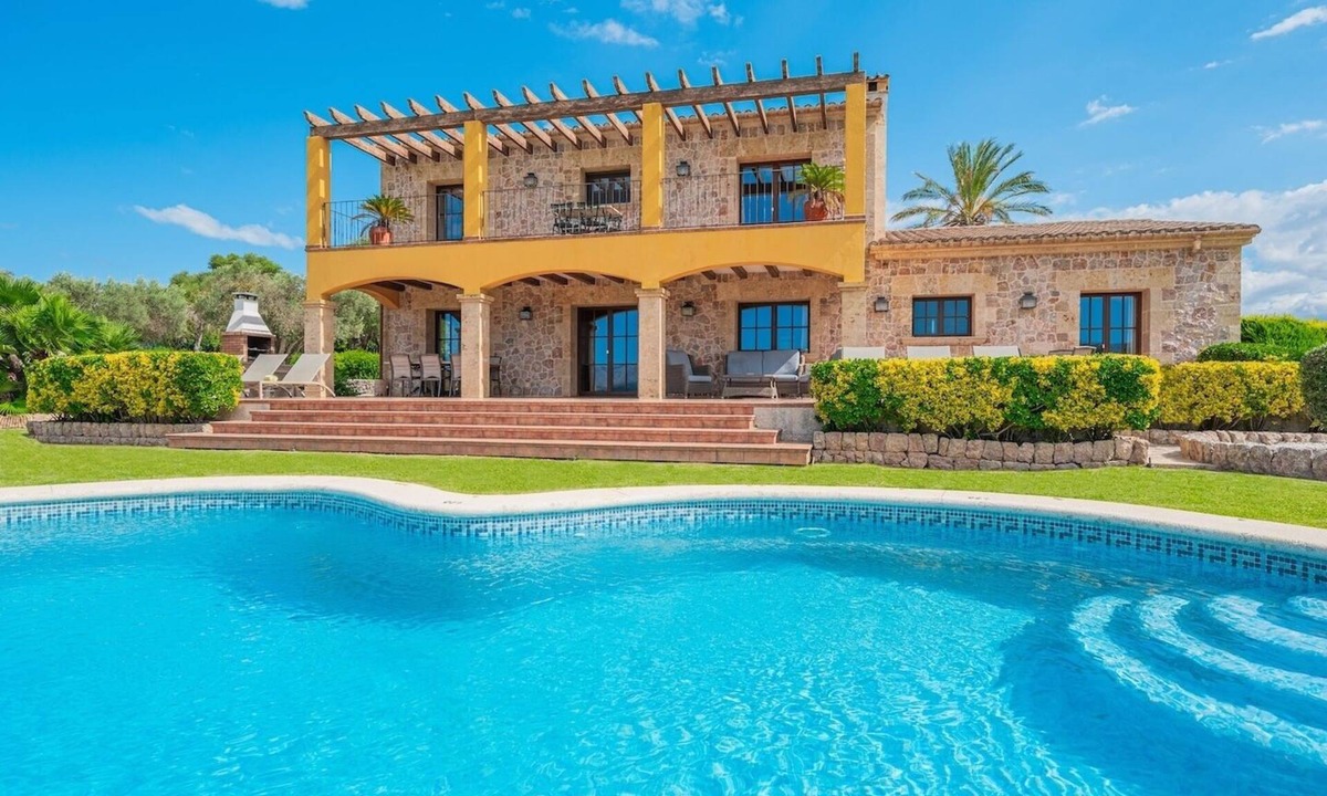 Alcudia Villa | Big luxury villa with private swimming pool located between Alcudia and Pollensa