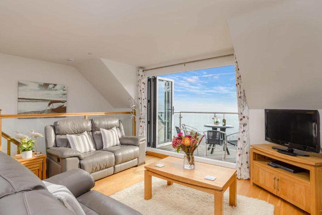 Seaton House | Breakers - Mount Brioni