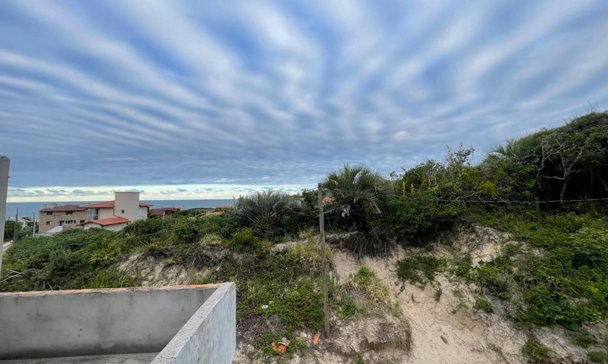 Vila Esperanca Cabin | Cabin surrounded by nature, close to the beach and dunes.