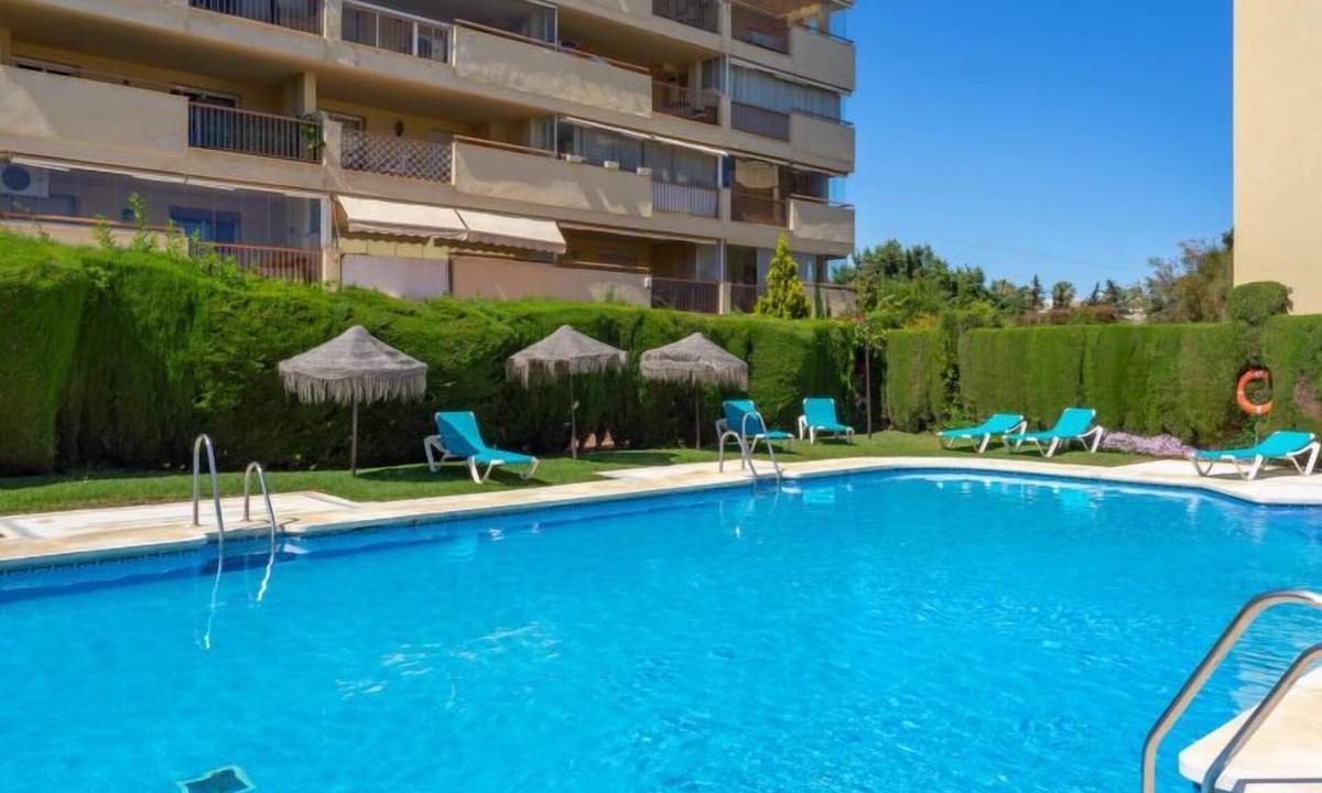 Calahonda Outdoor Swimming | Mijas
