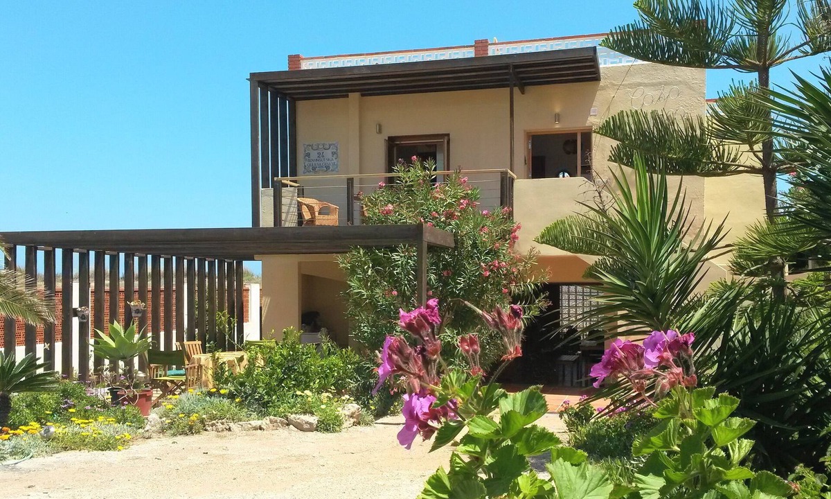 Cullera House | Casa Catinca Cullera - the House Behind the Dune