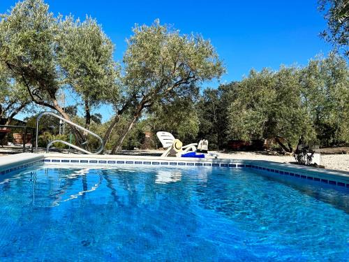 Villanueva de Tapia House | Casa de Campo La Mejorana Refugio entre olivos sin renunciar al confort