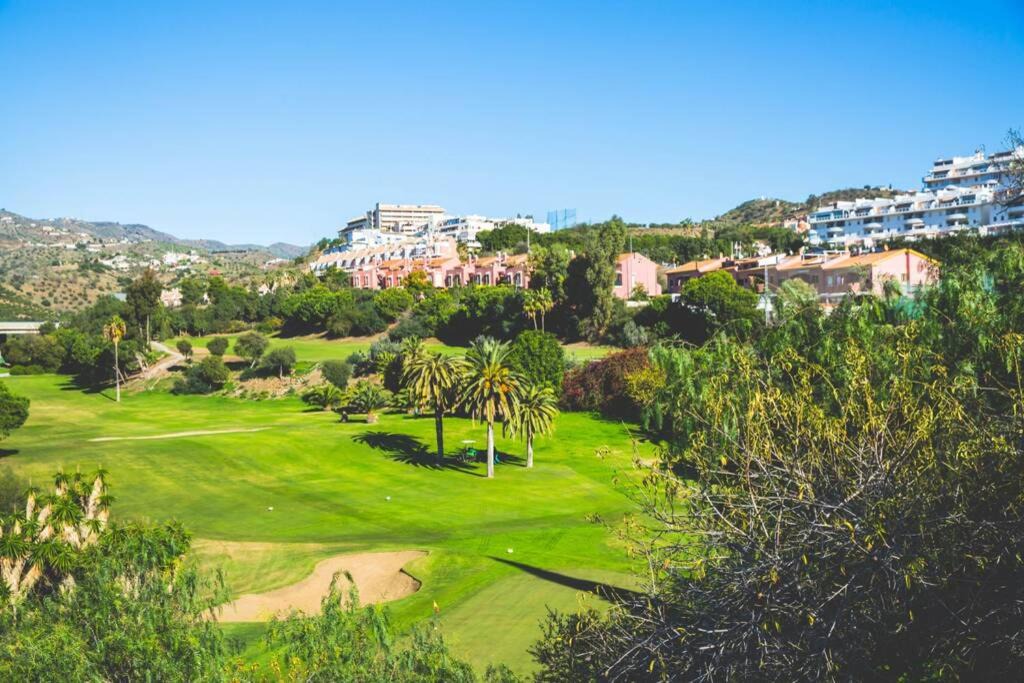 Torre de Benagalbon House | Casa para 10 personas en campo de golf Añoreta