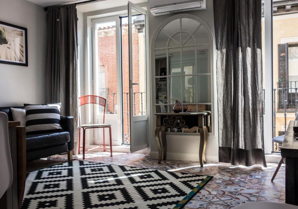 Embajadores Apartment | Cozy apartment in downtown
