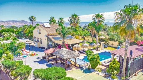 Alhaurin el Grande Villa | Cubo's Villa Las Palmeras Altas 17PAX