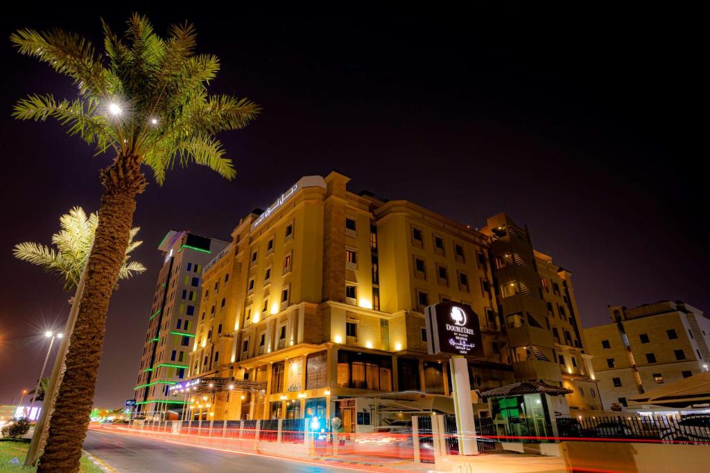 Al Ulaya Hotel | DoubleTree by Hilton Dhahran
