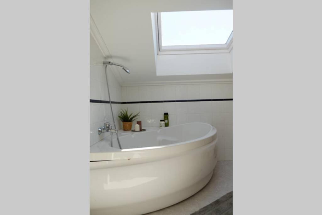 Otxandio Apartment | Duplex precioso con jacuzzi, sauna y chimenea .