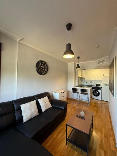 Villa de Vallecas Apartment | Enjoy the sun and pool in this fabulous apartment
